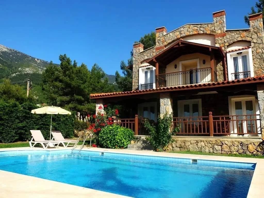 Fethiye Ölüdeniz'de Geniş Ailelere Uygun, Özel Havuzlu, Kiralık Villa görsel 3