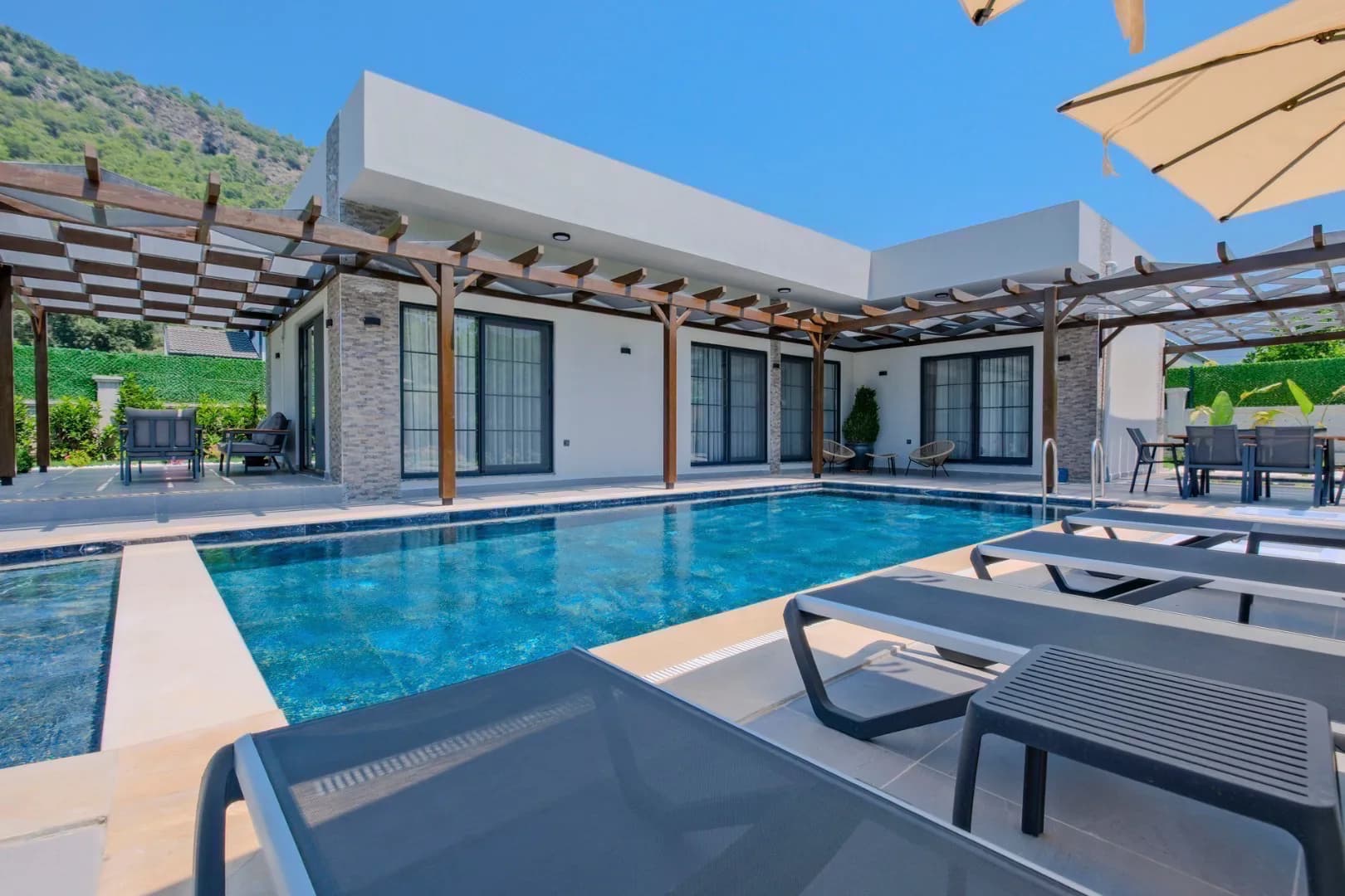 Fethiye İnlice'de Yeşillikler İçerisinde, Özel Havuzlu, Saunalı Villa görsel 3