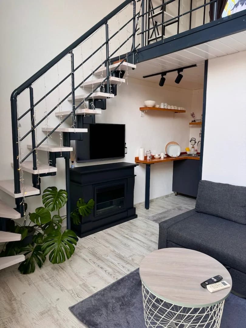 Sapanca'da Modern Tasarımlı, Isıtmalı Havuzlu, Konforlu Bungalov görsel 3