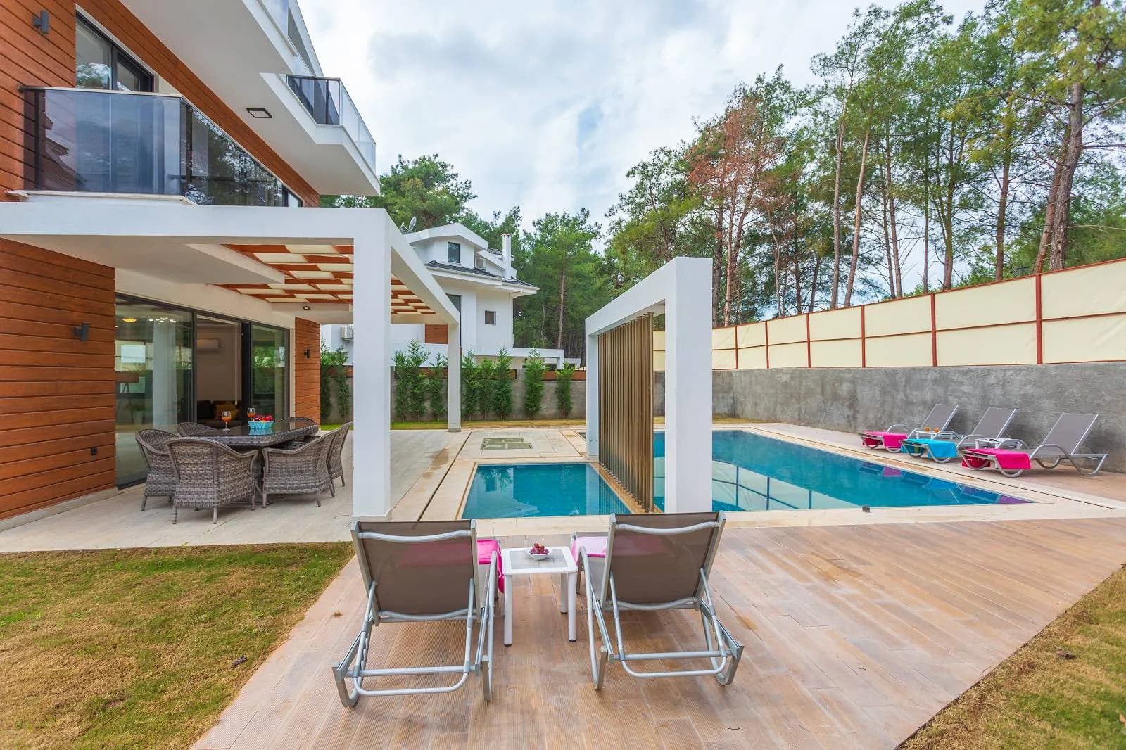 Fethiye Ölüdeniz'de Büyük Ailelere Uygun, Özel Havuzlu, Nezih Villa görsel 2