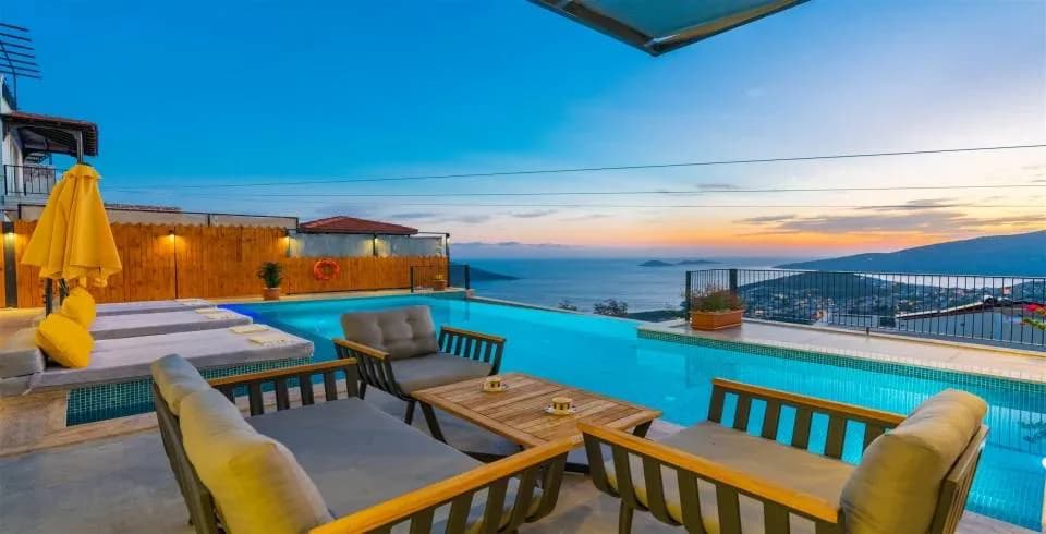Kaş Kalkan'da Enfes Deniz Manzaralı, Özel Havuzlu, 3+1, Kiralık Villa görsel 2