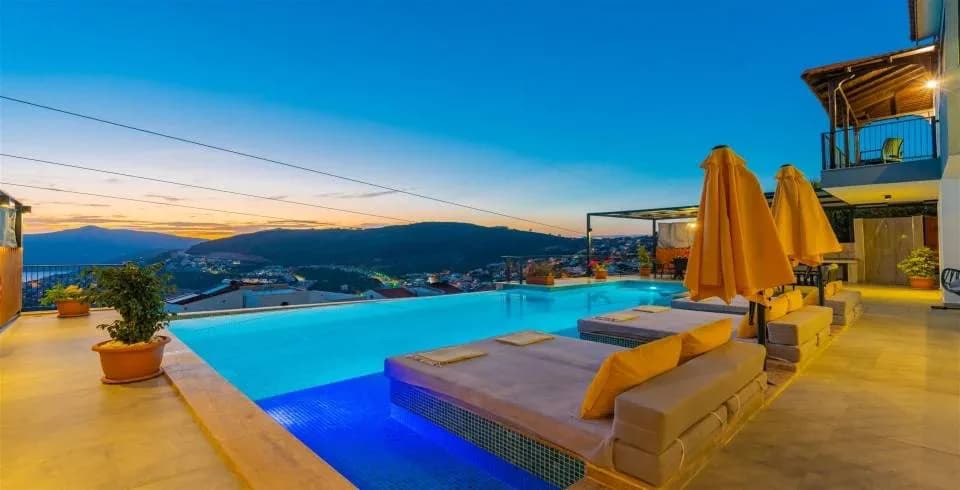 Kaş Kalkan'da Enfes Deniz Manzaralı, Özel Havuzlu, 3+1, Kiralık Villa görsel 3