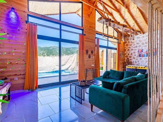 Kaş Sarıbelen'de Sinema Odalı, Özel Havuzlu, Hamaklı, Balayı Villası görsel 3