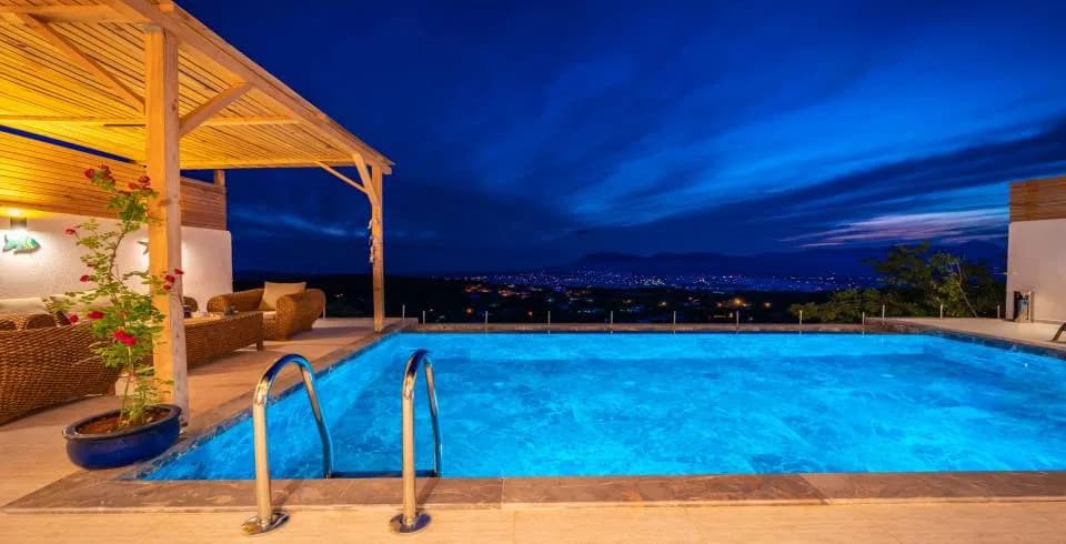 Kaş Üzümlü'de Sakin Konumda, Özel Havuzlu, Kiralık Balayı Villası görsel 2
