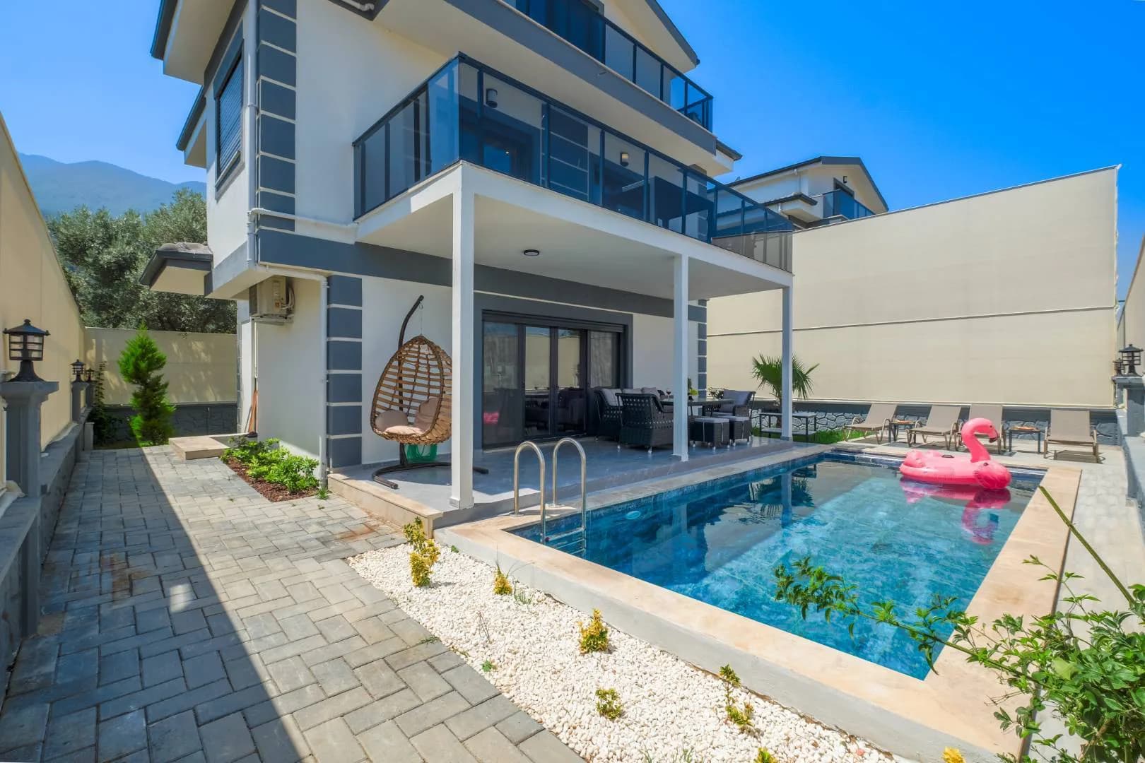 Fethiye Karaçulha'da Geniş Ailelere Uygun, Özel Havuzlu, Modern Villa görsel 2