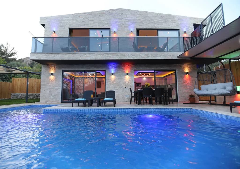 Kaş İslamlar'da Huzurlu Konumda, Özel Havuzlu, Kiralık Villa görsel 3