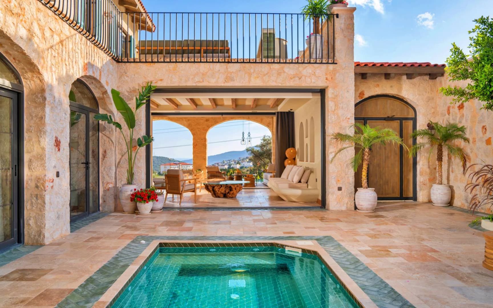 Kaş Kalkan'da Muhteşem Mimariye Sahip, Özel Havuzlu, Konforlu Villa görsel 2