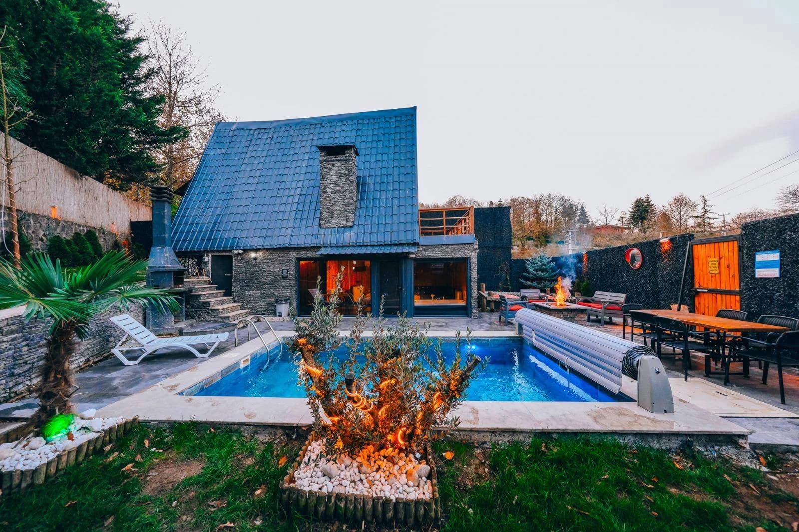 Sapanca Memnuniye'de Kalabalık Ailelere Uygun, Jakuzili, Kiralık Bungalov görsel 3