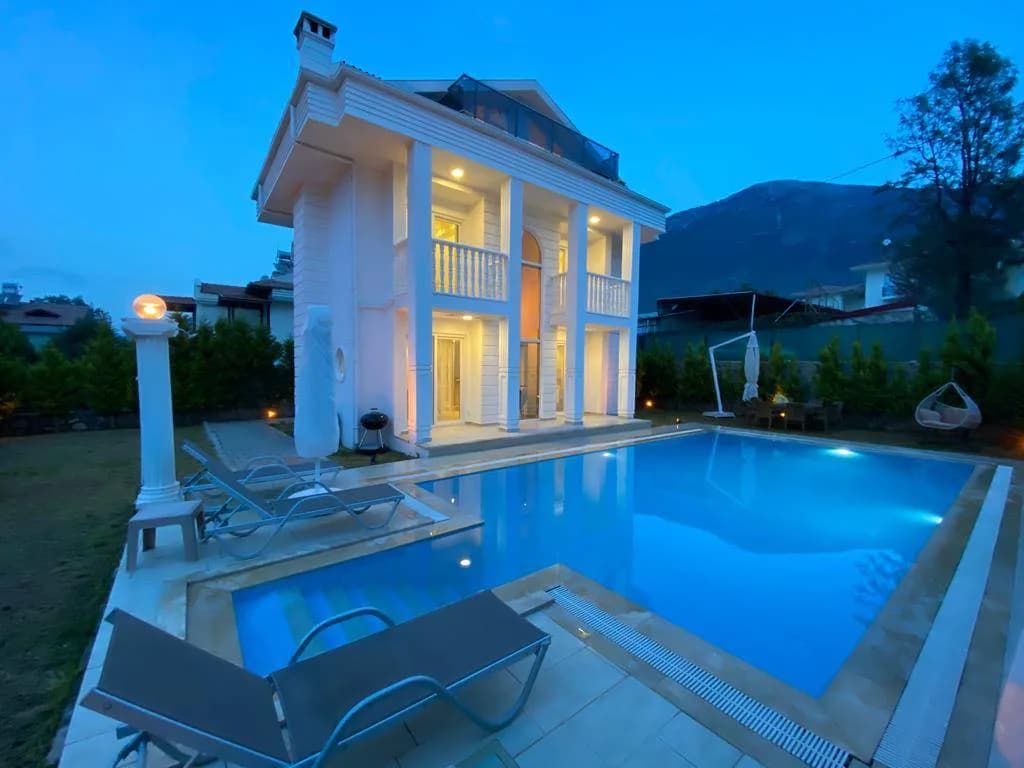 Fethiye Ölüdeniz'de Doğa İle İç İçe, Özel Havuzlu, 4+1 Villa görsel 2