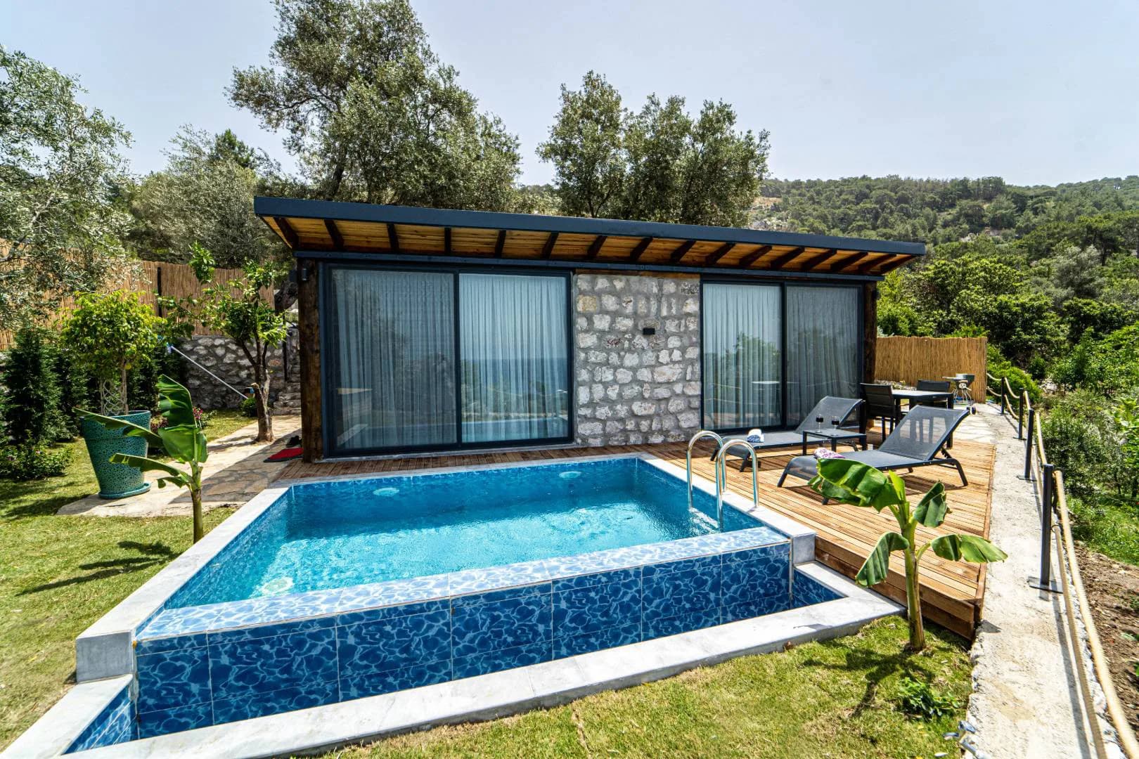 Fethiye Faralya'da Yemyeşil Bahçeli, Özel Havuzlu, 1+1 Villa görsel 2