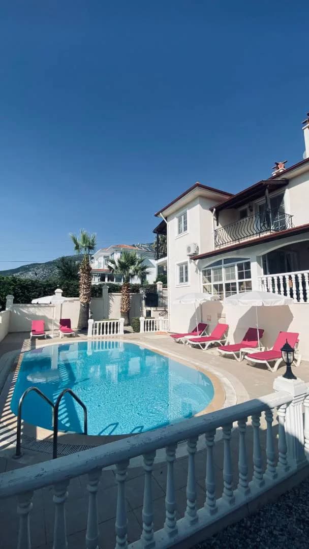 Fethiye Ölüdeniz'de Merkezi Konumda, Özel Havuzlu, Lüks Villa görsel 2