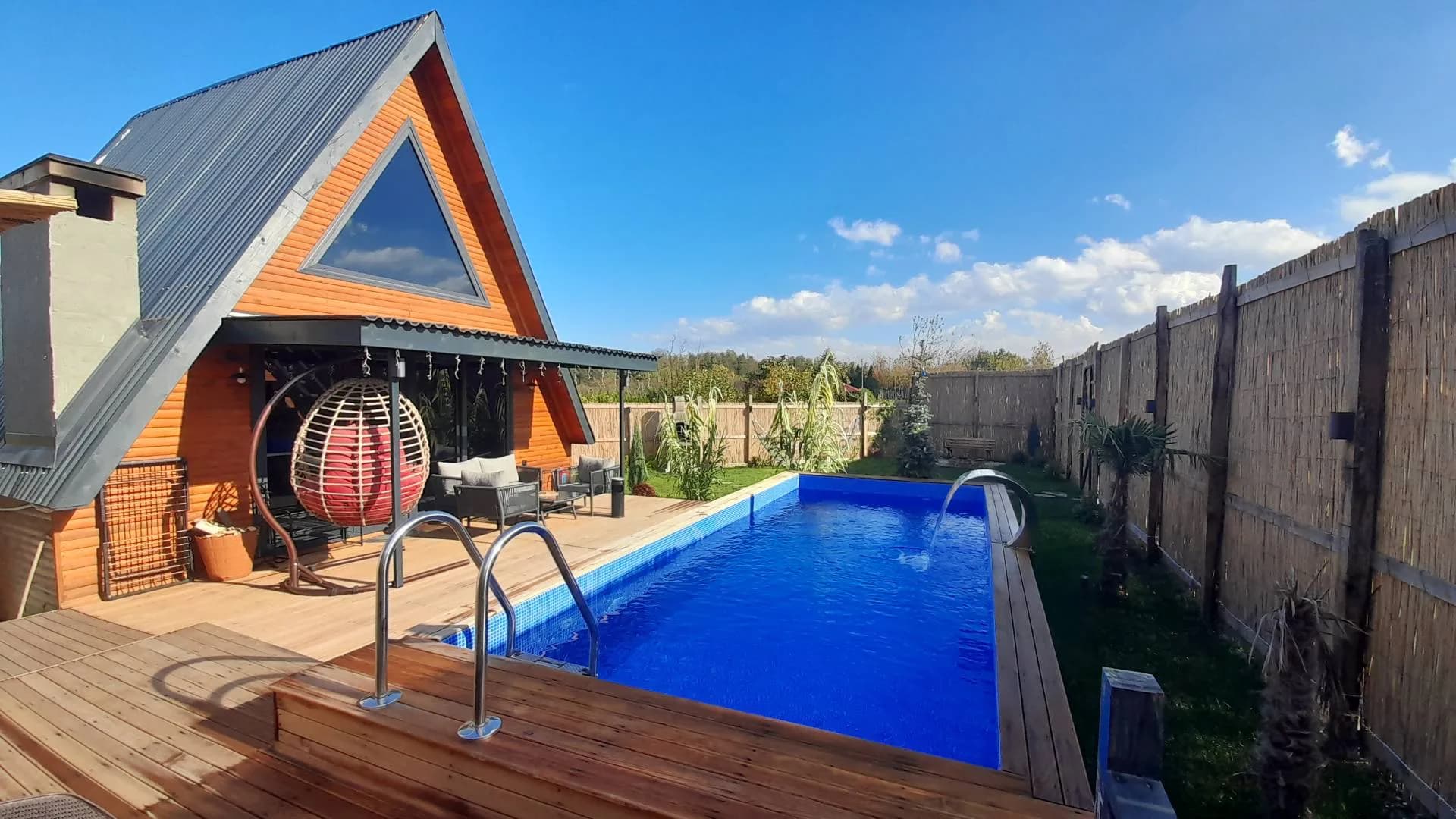 Sapanca Rüstempaşa'da Modern Tasarımlı, Özel Havuzlu, Kiralık Bungalov görsel 2