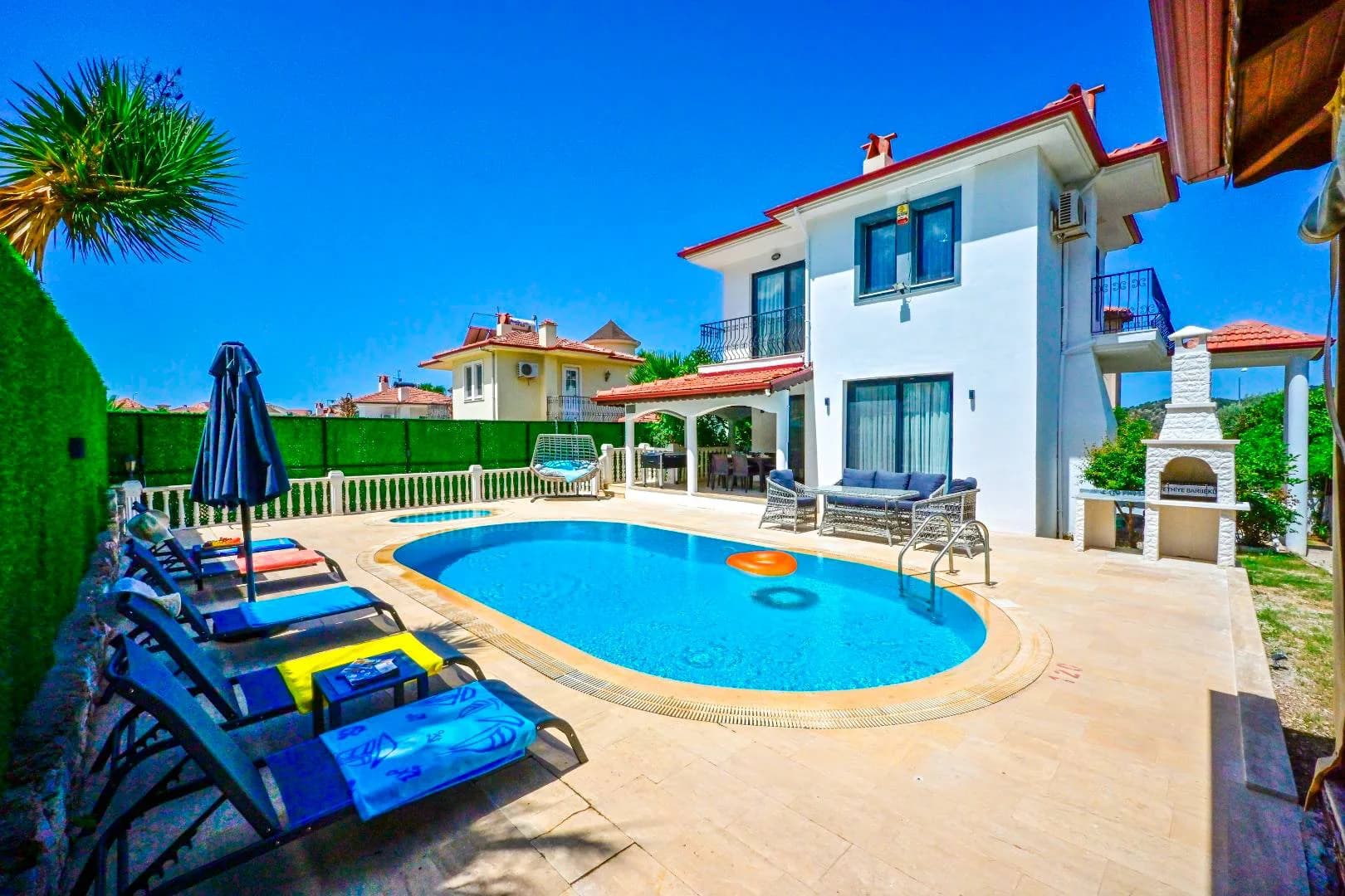 Fethiye Ovacık'ta Nezih Konumda, Yetişkin ve Çocuk Havuzlu, Kiralık Villa görsel 2