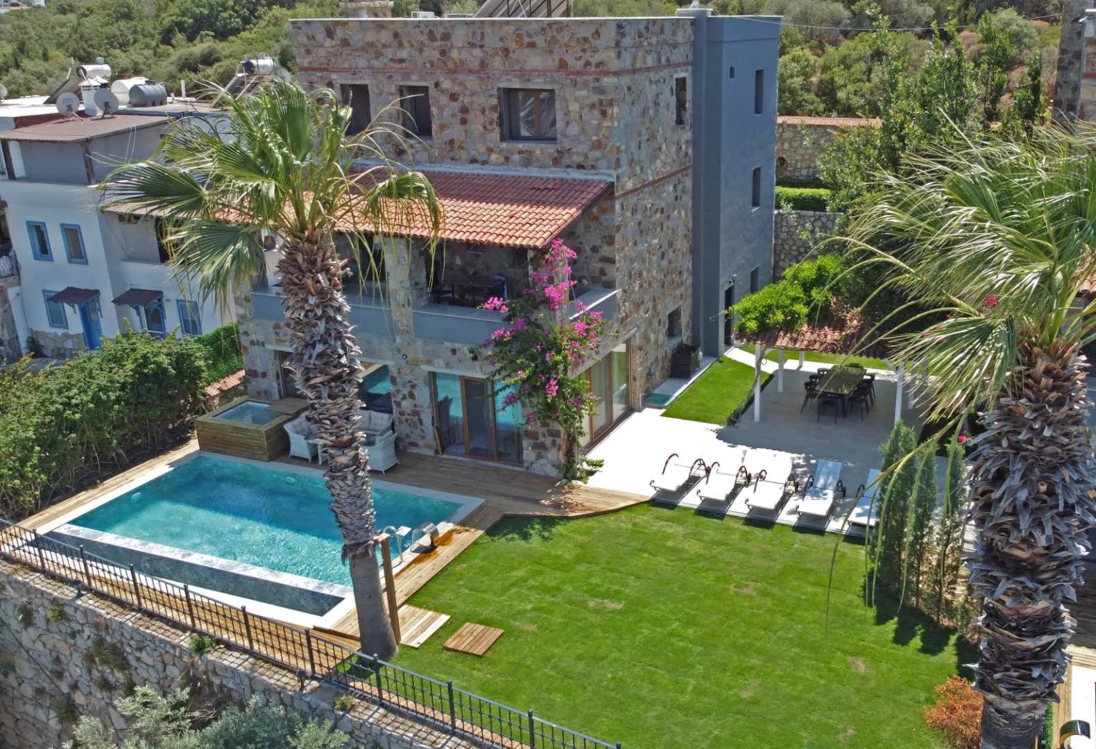 Bodrum Torba'da Muhteşem Deniz Manzaralı, Özel Havuzlu, Kiralık Villa görsel 2