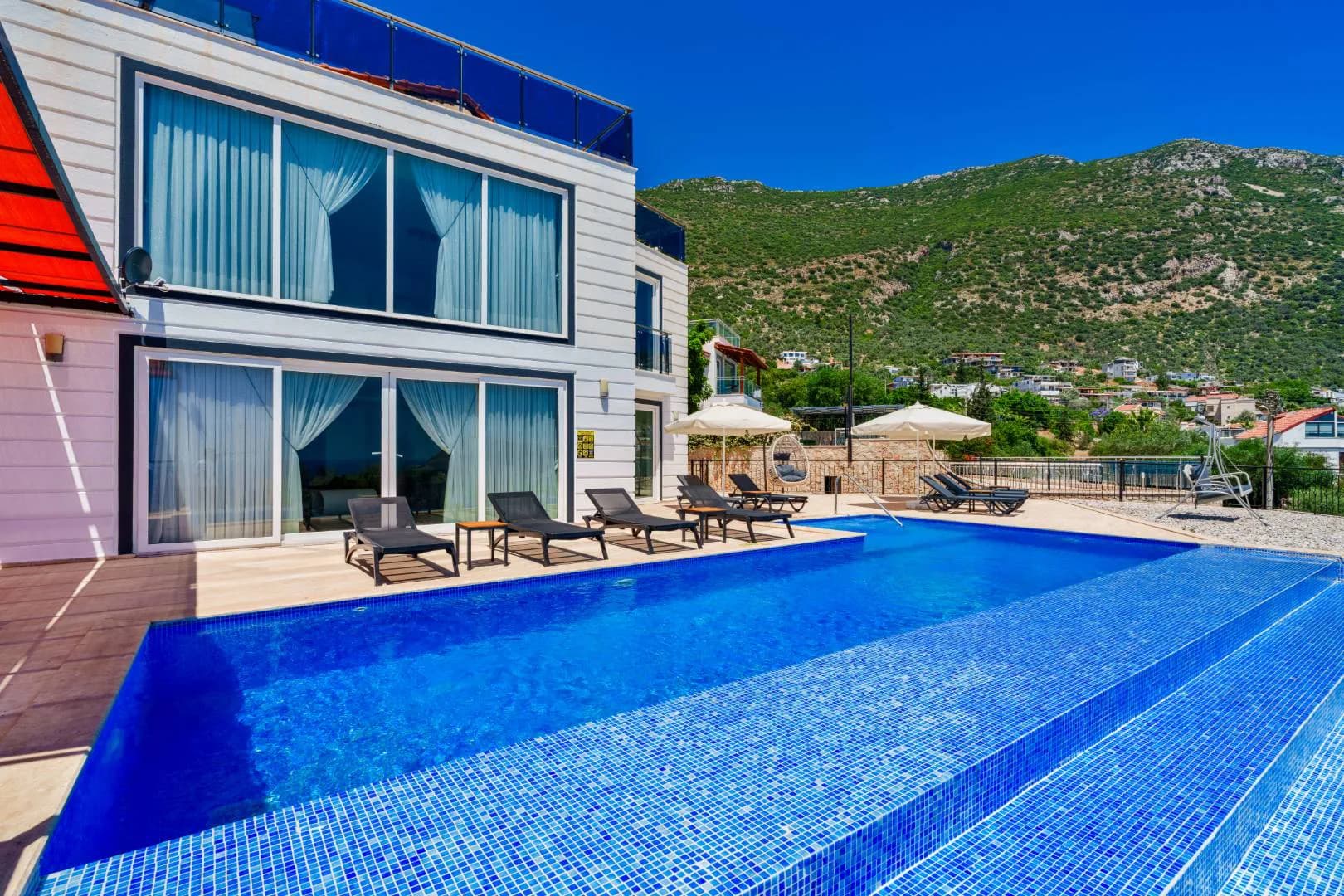 Kaş Kalkan'da Geniş Ailelere Uygun, Özel Havuzlu, Ferah Villa görsel 2