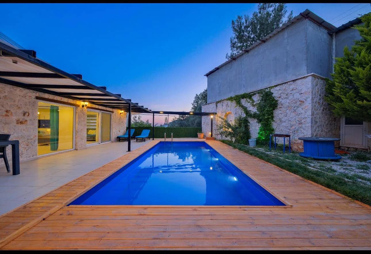 Kaş İslamlar'da Yeşillikler İçerisinde, Özel Havuzlu, Modern Villa görsel 3