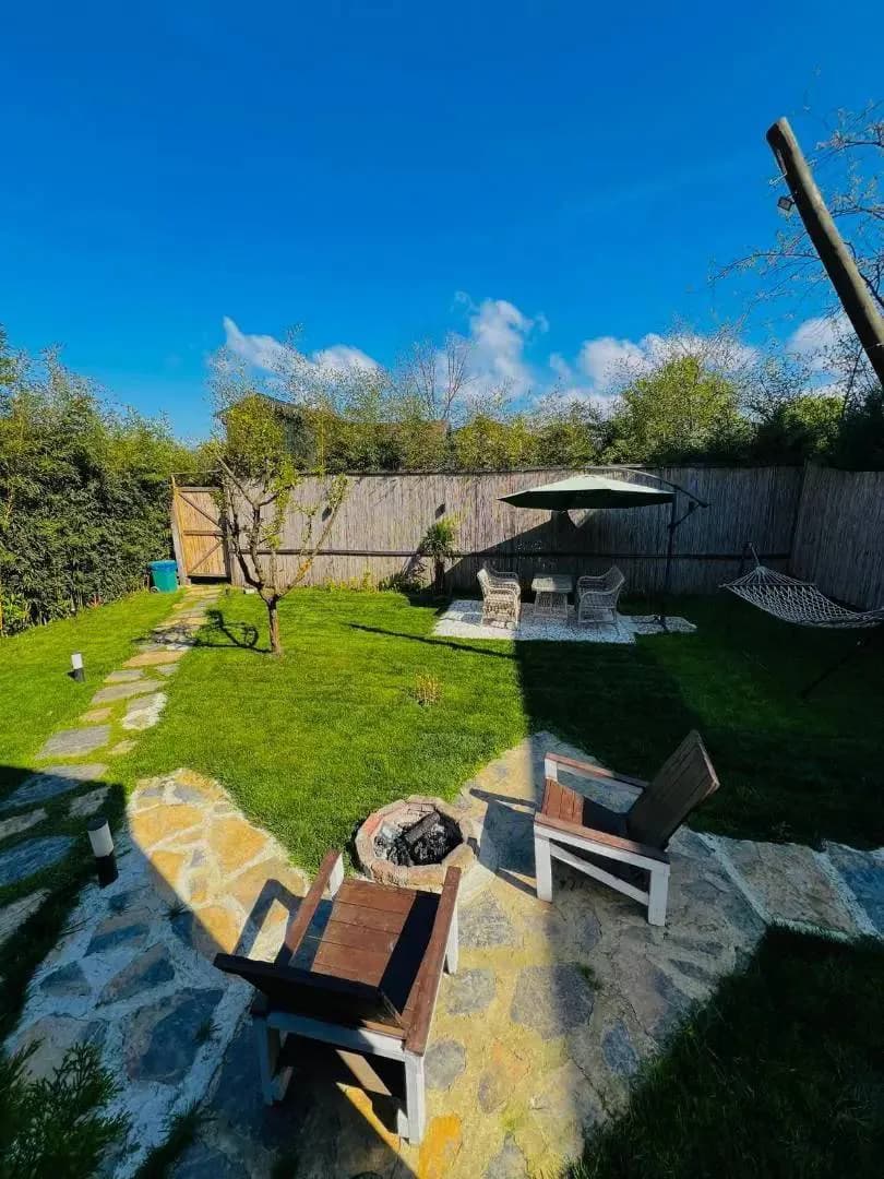 Sapanca Yanık'ta Merkezi Konumda, Isıtmalı Havuzlu, Modern Bungalov görsel 3
