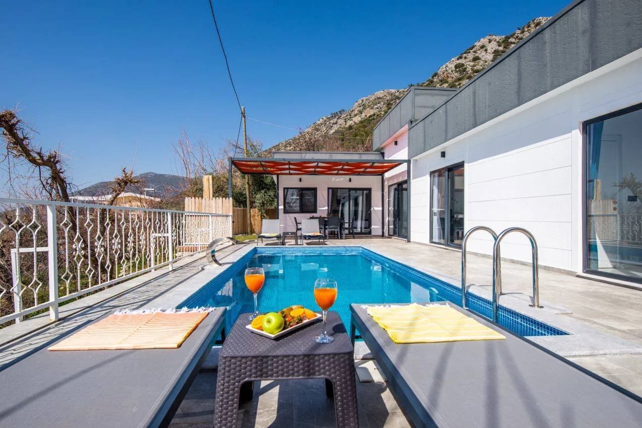 Kaş Üzümlü'de Muhteşem Doğada, Özel Havuzlu, Huzurlu Villa görsel 2