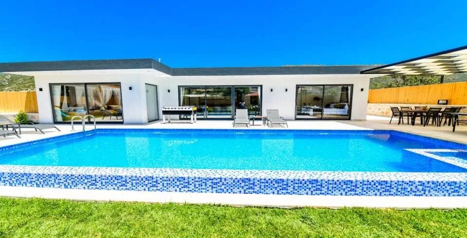Kaş Sarıbelen'de Doğa İçerisinde, Özel Havuzlu, Oyun Alanlı Villa görsel 2