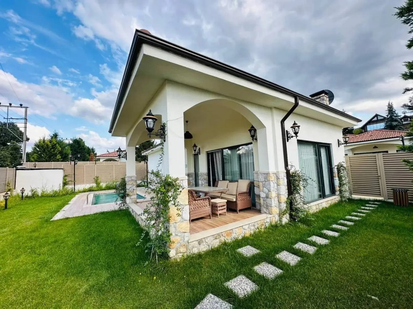 Sapanca Kırkpınar'da Doğa İçerisinde, Isıtmalı Havuzlu, 2+1 Villa görsel 3