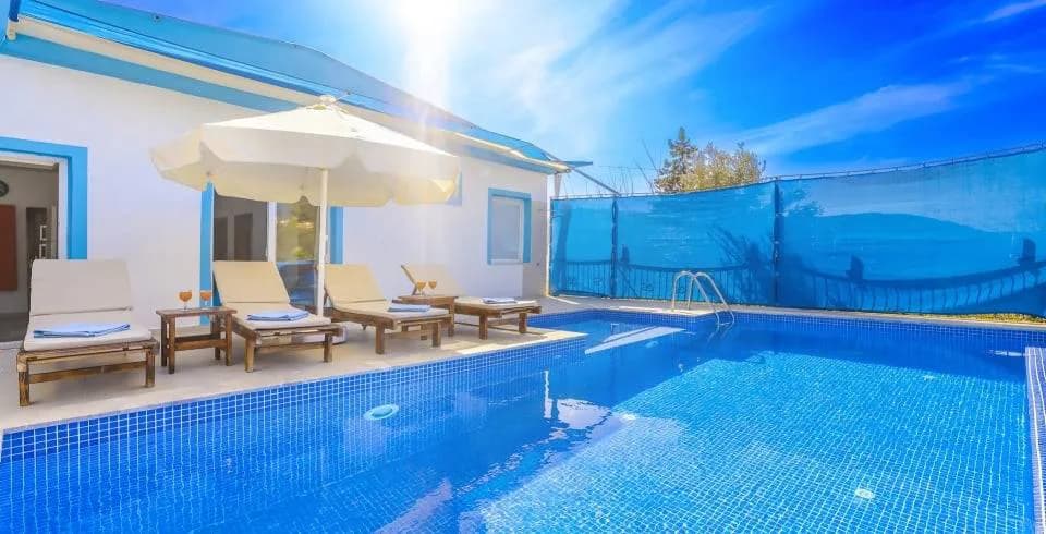Kaş Yeşilköy'de Doğa İçerisinde, Korunaklı Özel Havuzlu, Modern Villa görsel 2