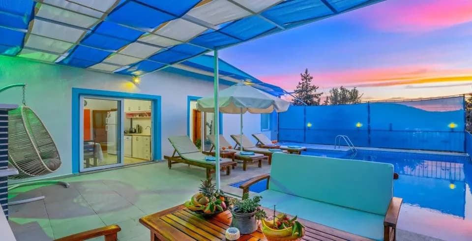 Kaş Yeşilköy'de Doğa İçerisinde, Korunaklı Özel Havuzlu, Modern Villa görsel 3