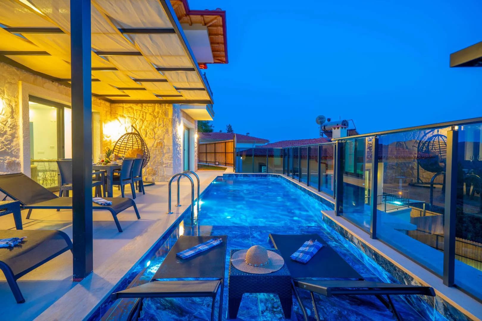 Kaş Çukurbağ'da Ormanın İçerisinde, Özel Havuzlu, 6 Kişilik Villa görsel 3