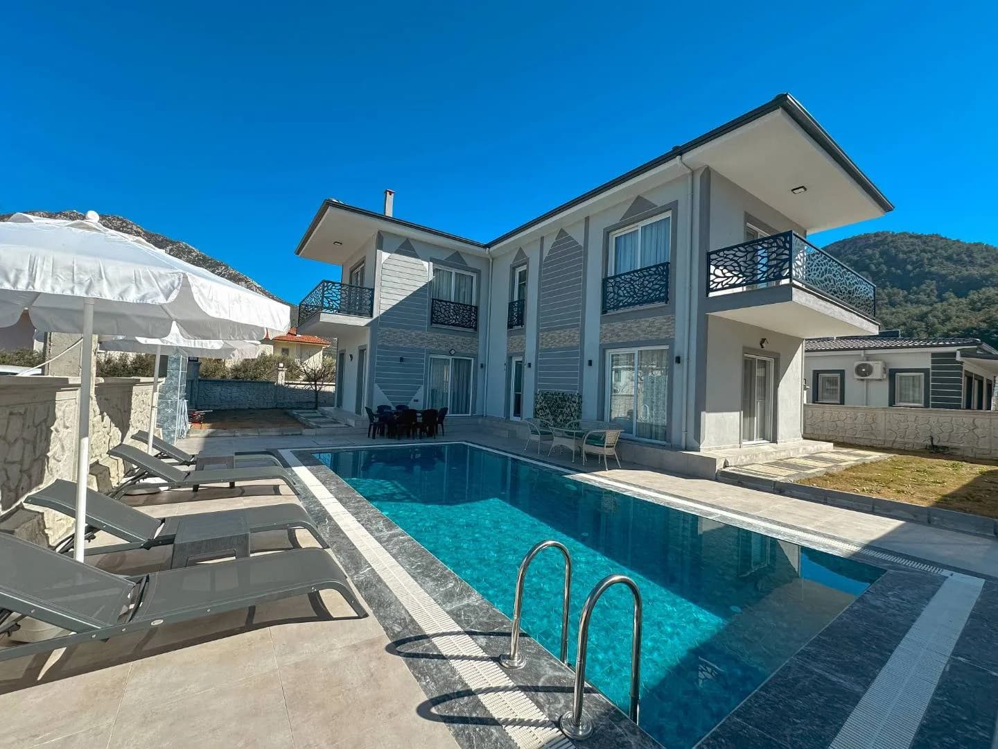 Fethiye Yeşilüzümlü'de Doğa İçerisinde, Özel Havuzlu, Konforlu Villa görsel 2