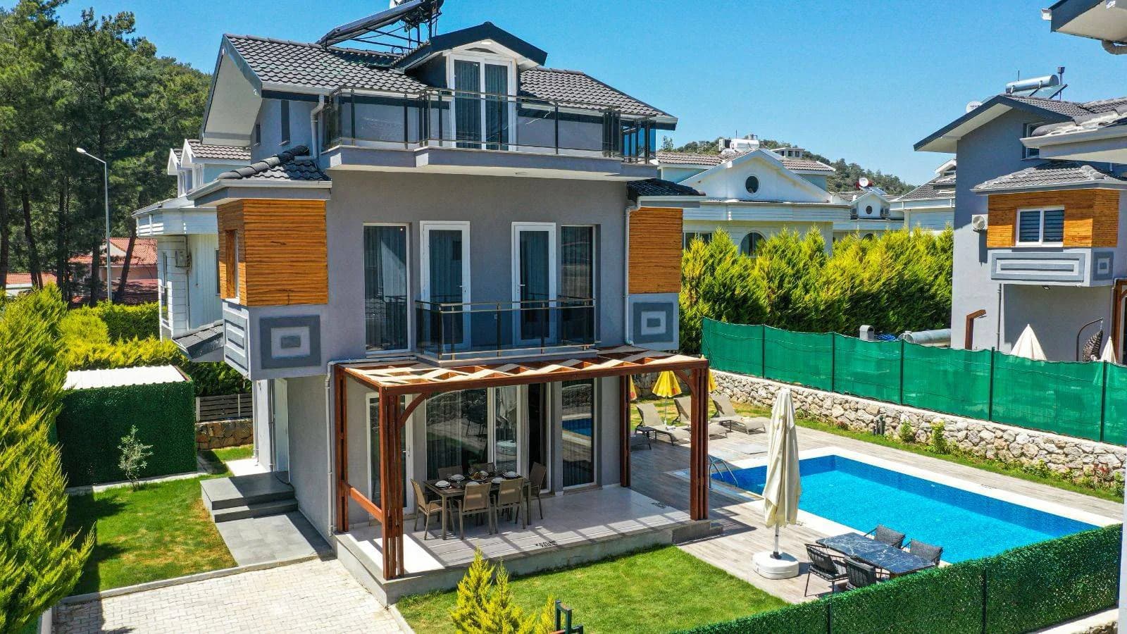 Fethiye Ölüdeniz'de Nezih Konumda, Özel Havuzlu, Bahçeli Villa görsel 2