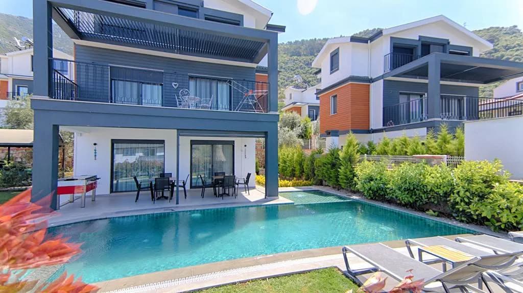 Fethiye Ölüdeniz'de Geniş Bahçeli, Özel Havuzlu, Jakuzili, Ferah Villa görsel 3