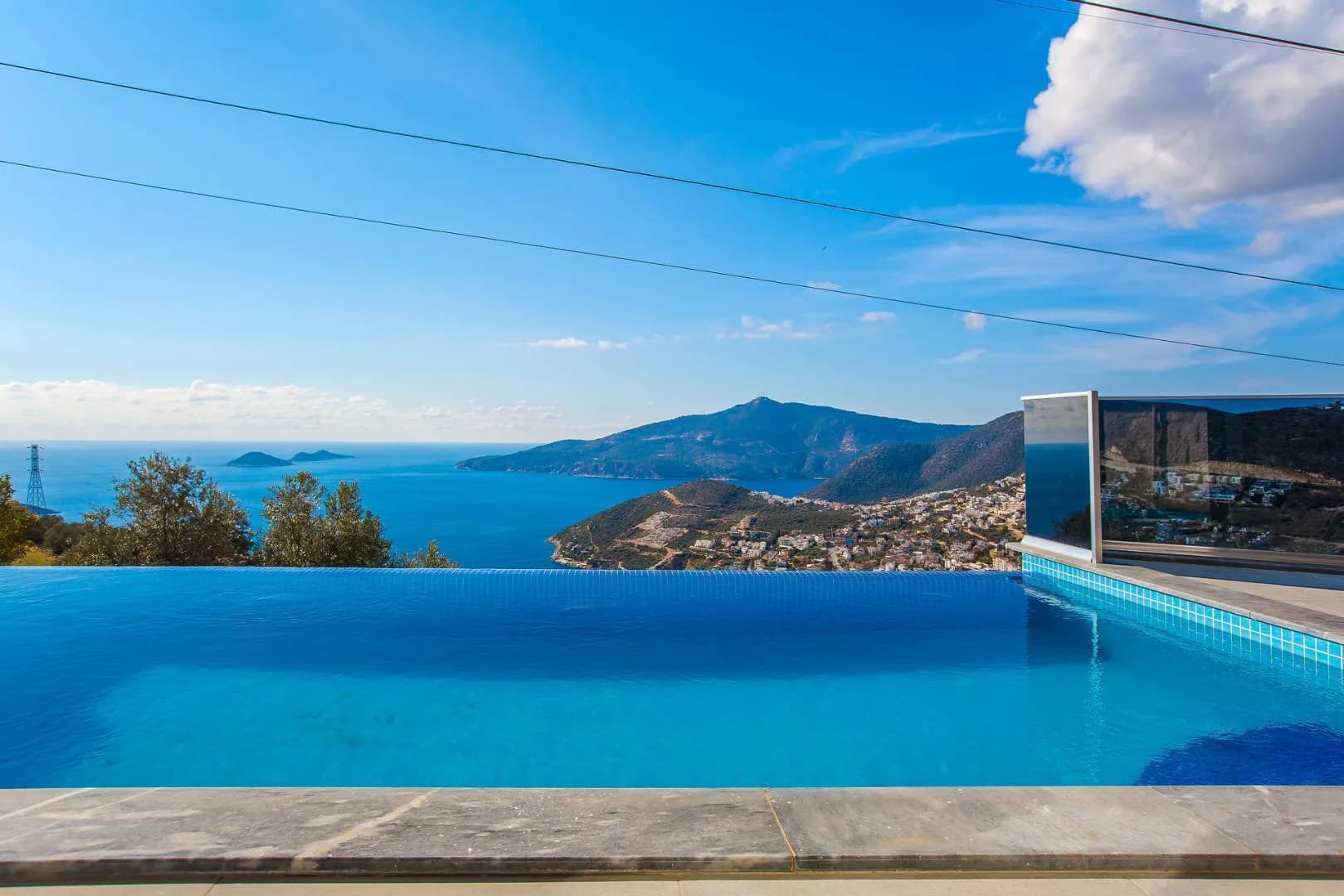 Kaş Bezirgan'da Deniz Manzaralı, Özel Havuzlu, Jakuzili, Kiralık Villa görsel 3