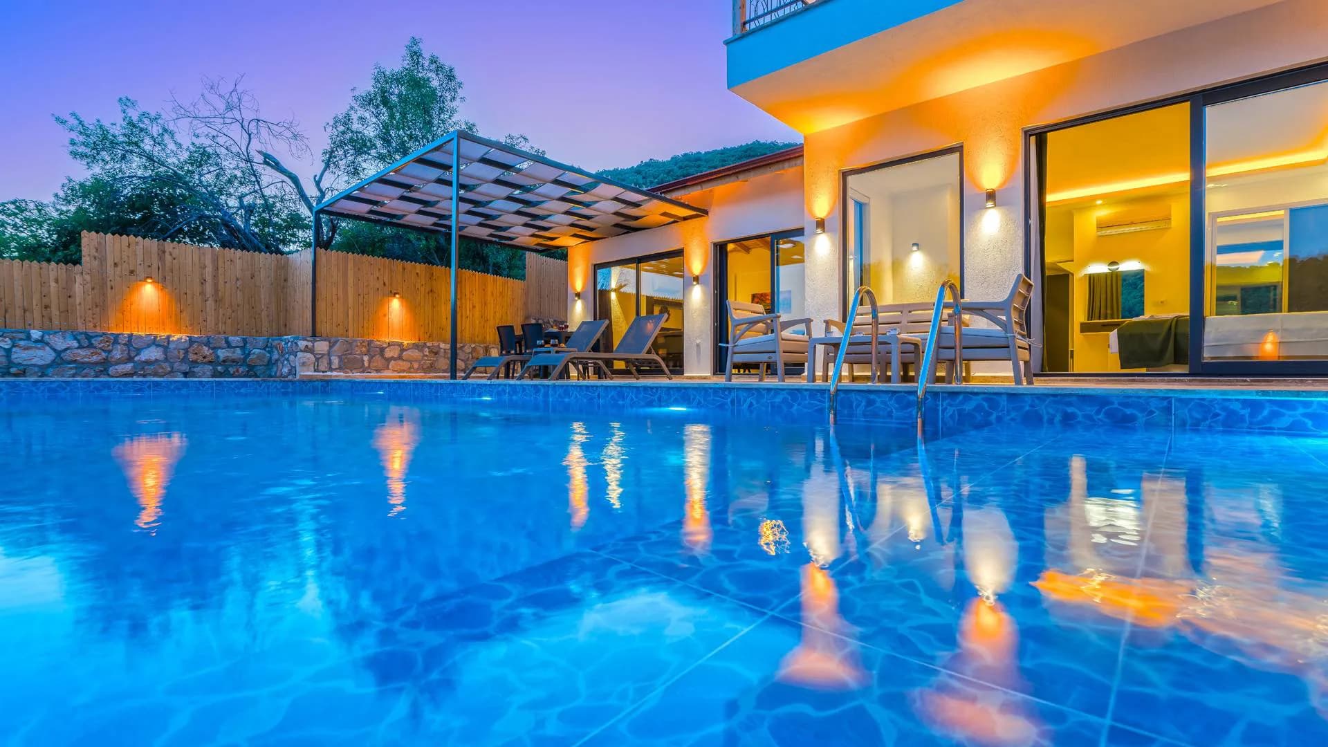 Kaş Sarıbelen'de Çekirdek Ailelere Uygun, Özel Havuzlu, Kiralık Villa görsel 2