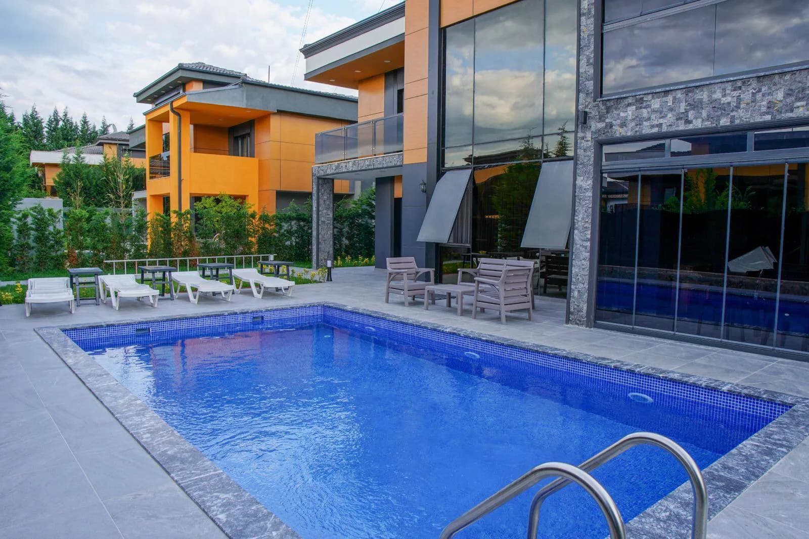 Sapanca Kırkpınar’ın Eşsiz Doğasında, Isıtmalı Özel Havuzlu, Kiralık Villa görsel 2