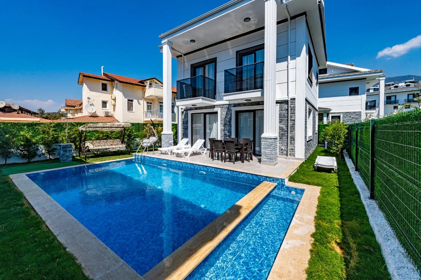 Fethiye Ölüdeniz'de Plaja Yakın, Özel Havuzlu, Konforlu Villa görsel 3