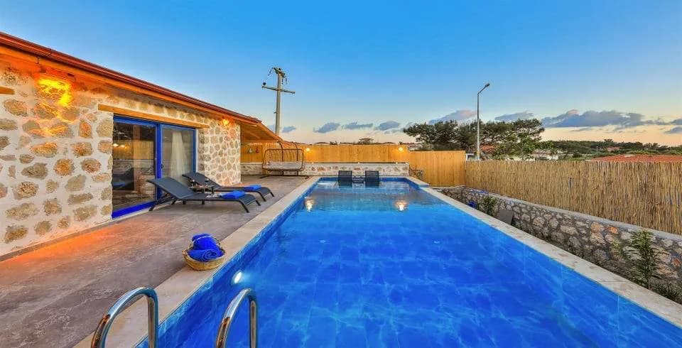 Kaş Gelemiş'de Denize Yakın Konumda, Özel Havuzlu, Kiralık Villa görsel 3