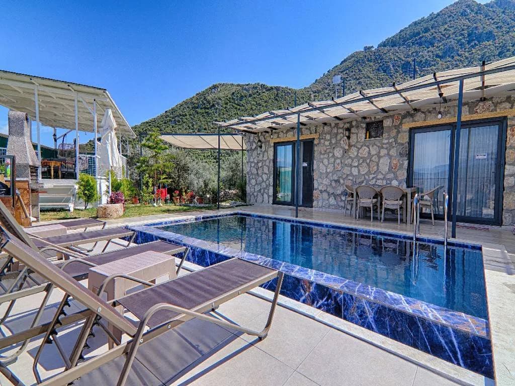 Fethiye Bozyer'de Sakin Konumda, Özel Havuzlu, Konforlu Villa görsel 2