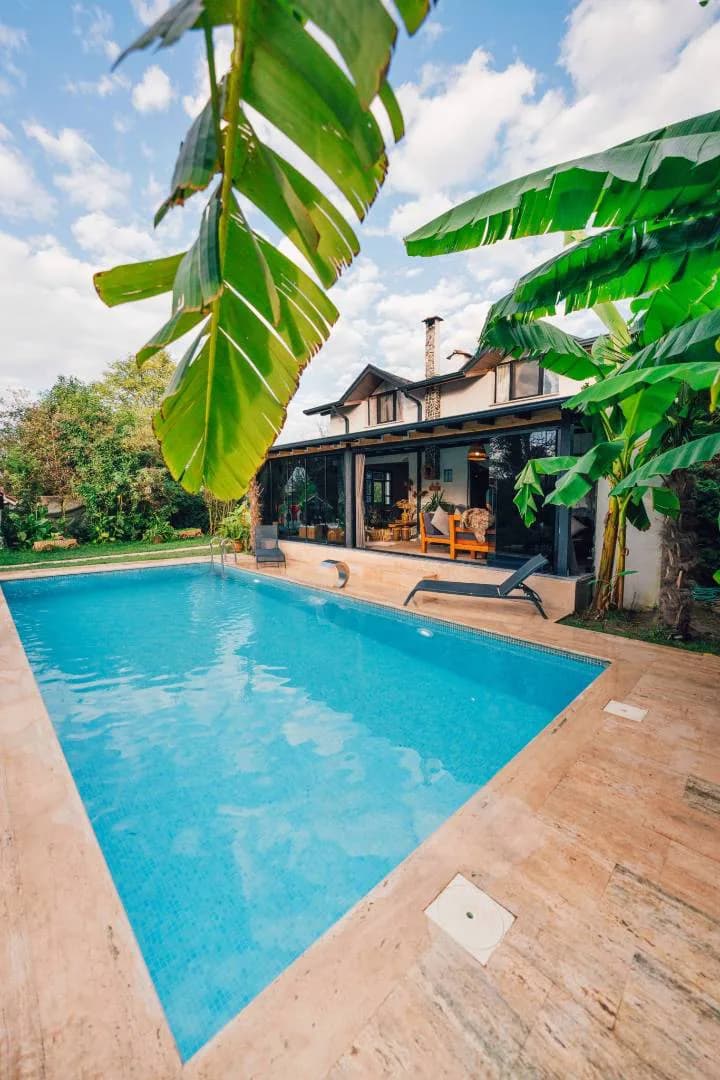 Sapanca'da Doğa İçerisinde, Isıtmalı Havuzlu, Şömineli, Kiralık Villa görsel 2