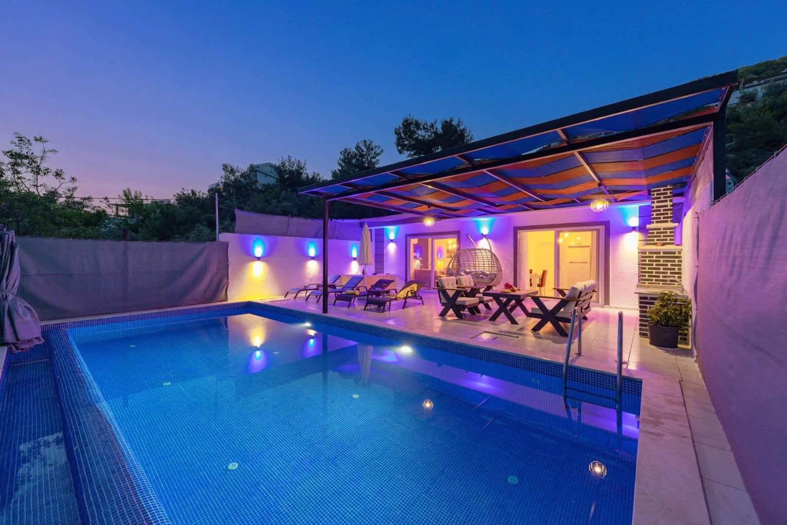 Kaş İslamlar'da Sakin Konumda, Özel Havuzlu, Konforlu Villa görsel 3