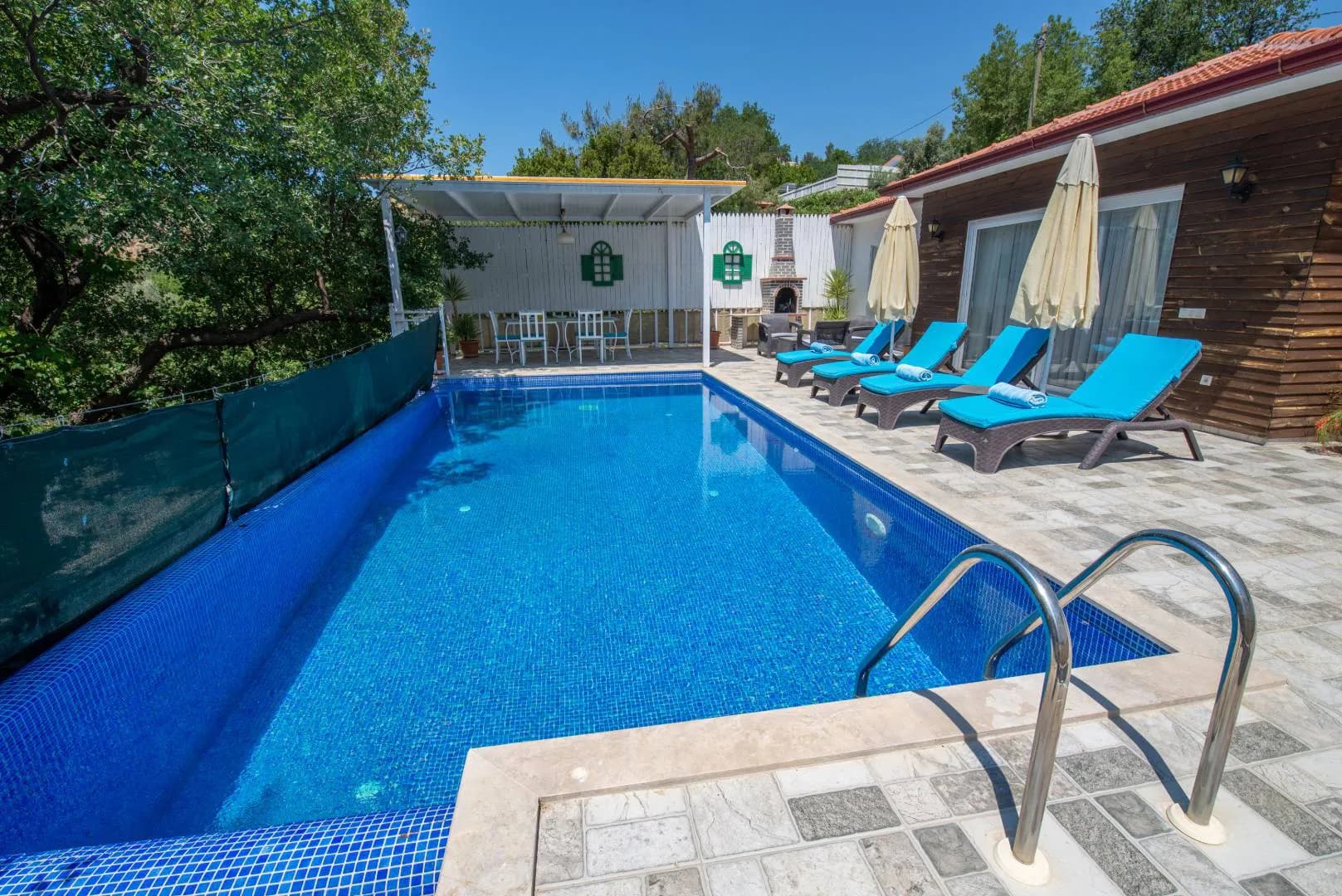 Kaş İslamlar'da Çekirdek Ailelere Uygun, Özel Havuzlu, Konforlu Villa görsel 2