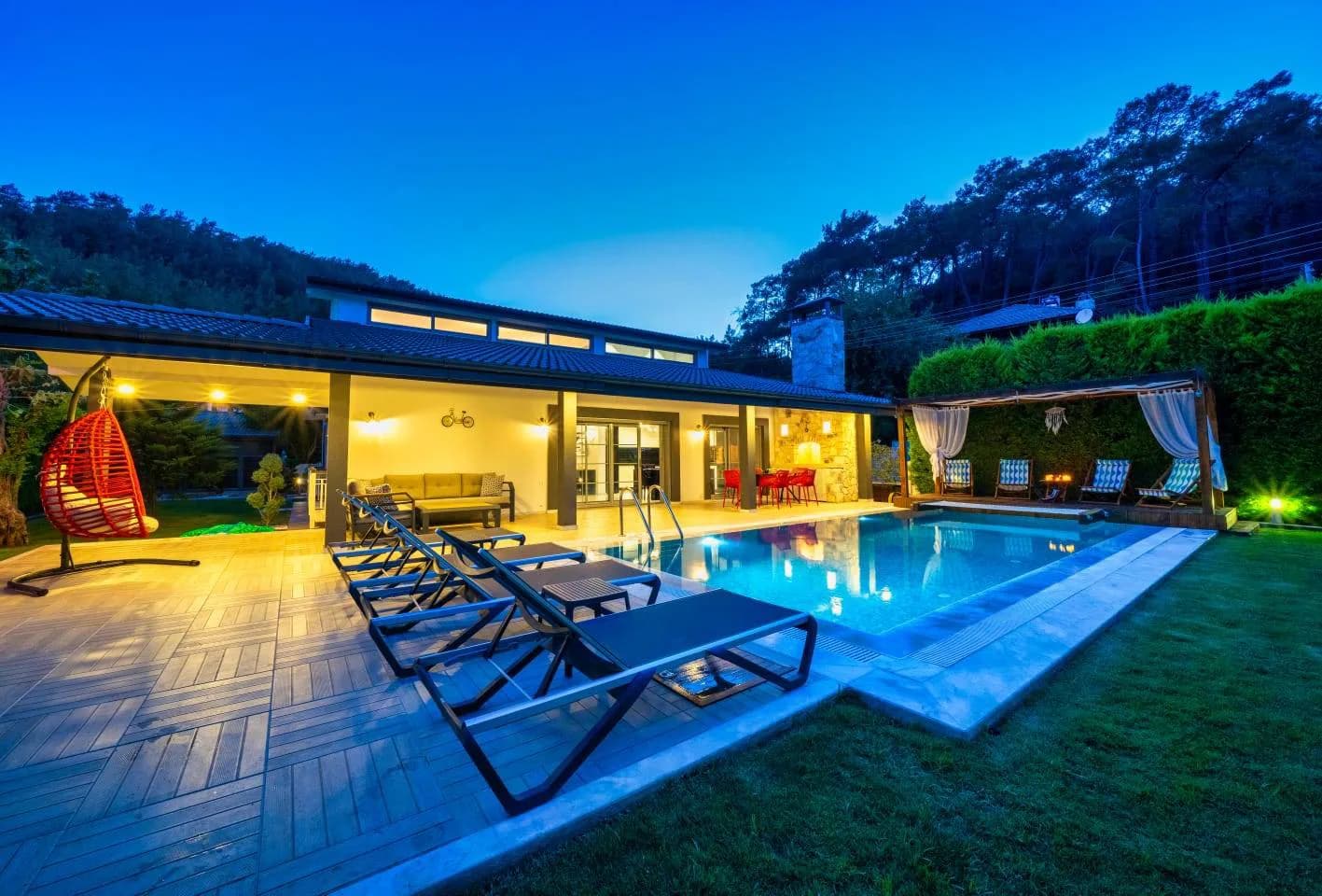 Fethiye İnlice'de Geniş Bahçeli, Çocuk Oyun Alanlı Villa görsel 2
