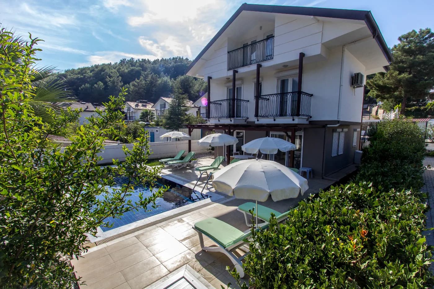 Fethiye Ölüdeniz'de Plaja Yakın, Özel Havuzlu, Ekonomik Villa görsel 2