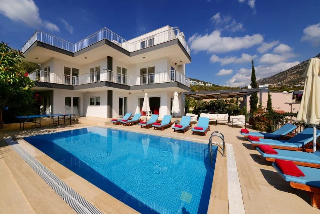 Kalkan'da Deniz Manzaralı, Özel Havuzlu, Merkezi Konumda Villa görsel 2