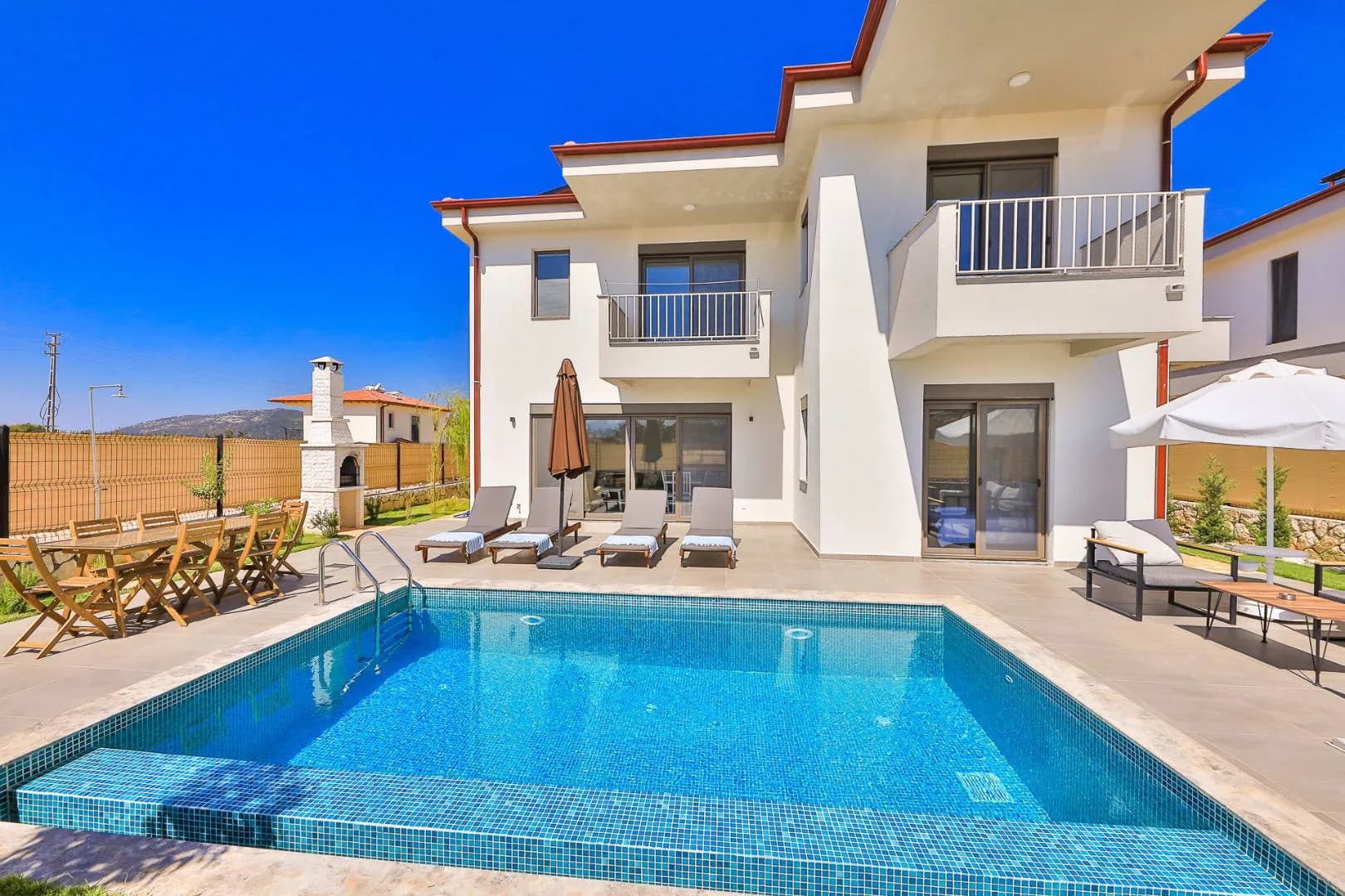 Kaş Andifli'de Geniş Bahçeli, Özel Havuz ve Jakuzili, Modern Villa görsel 2