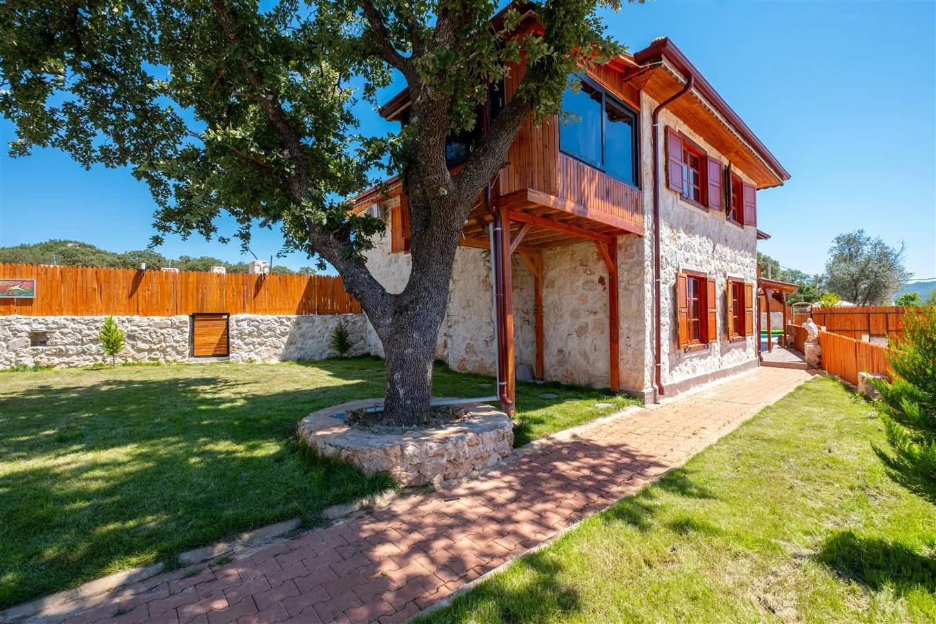Antalya Kaş'ta Doğa İle İç İçe, Özel Havuzlu, Jakuzili, Modern Taş Ev görsel 3