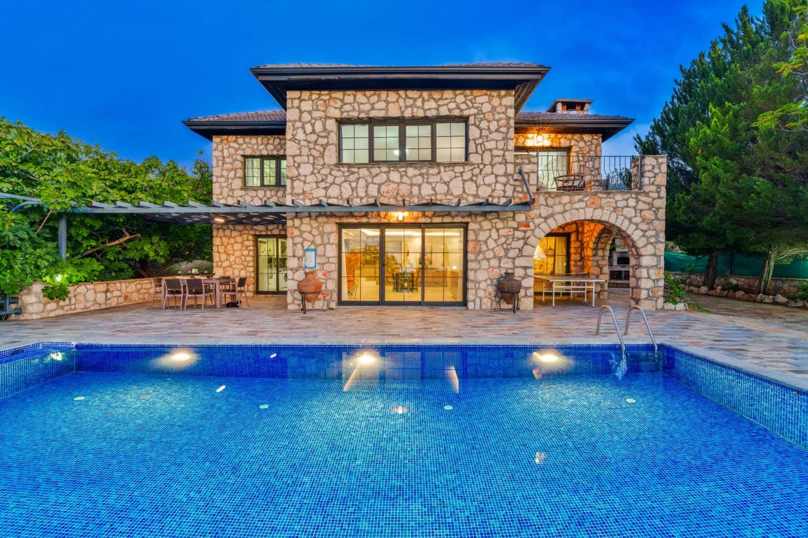 Kaş İslamlar'da Doğa İçerisinde, Özel Havuzlu, Taş Villa görsel 2