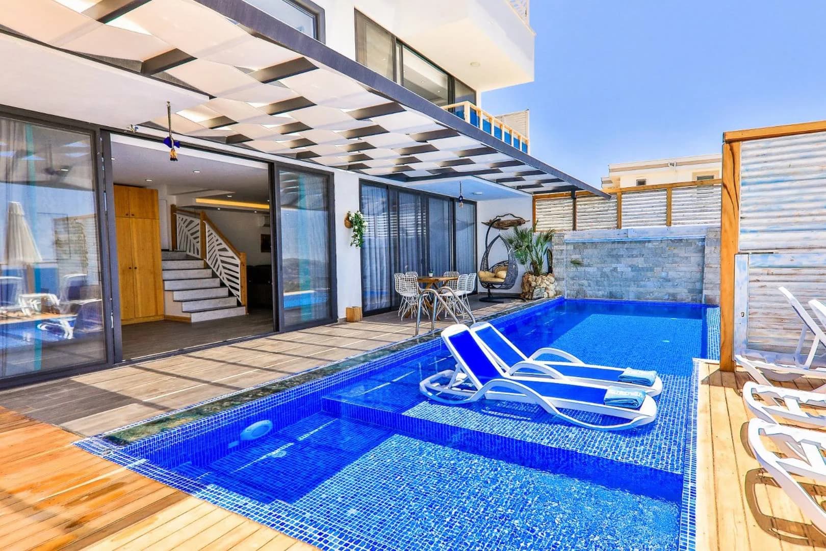 Kalkan Kördere'de Deniz Manzaralı, Özel Havuzlu, Hamamlı Villa görsel 2