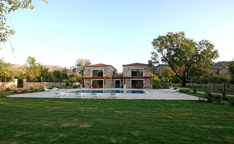 Bodrum Yalıkavak'ta Doğanın İçinde, Özel Havuzlu, Taş Villa görsel 3