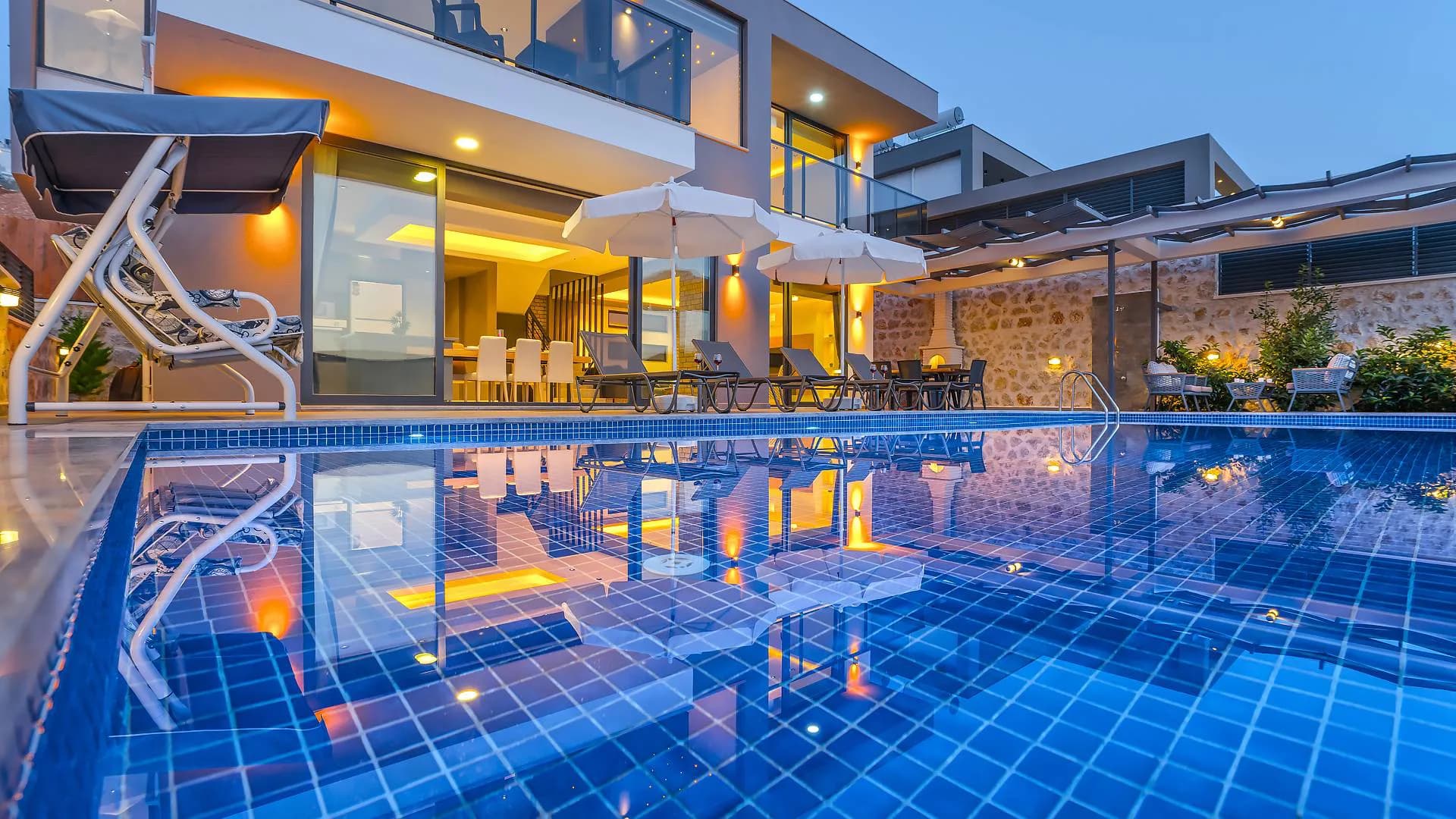 Kaş Kalkan'da Doğa İle İç İçe, Özel Havuzlu, Kiralık Villa görsel 2