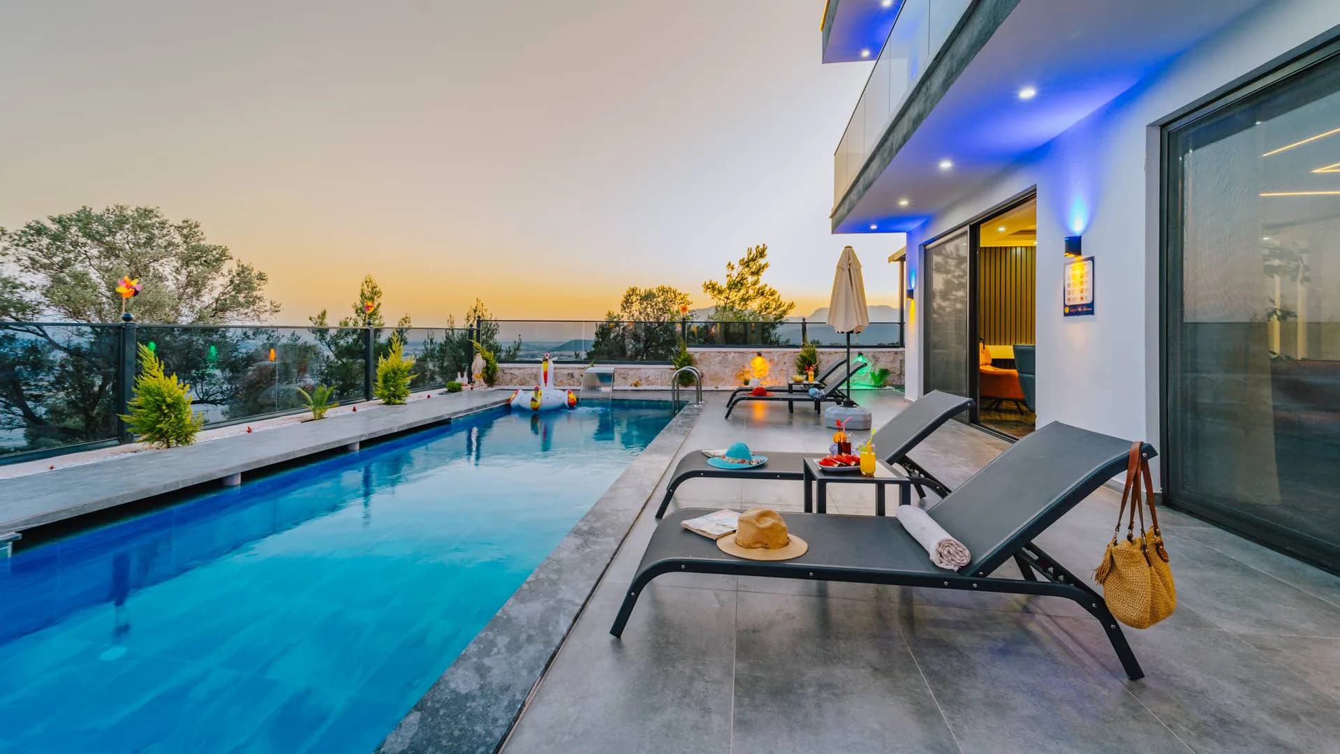Kaş Çavdır'da Çocuk Oyun Alanlı, Özel Havuzlu, Lüks Villa görsel 2