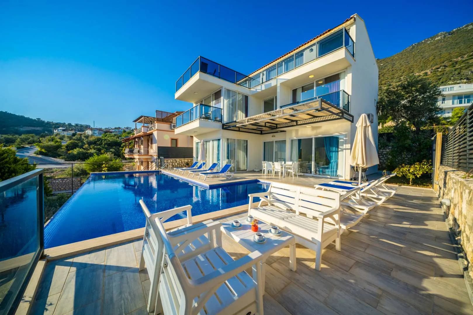 Kaş Kalkan'da Denize Yakın Mesafede, Özel Havuzlu, 5+1 Villa görsel 2